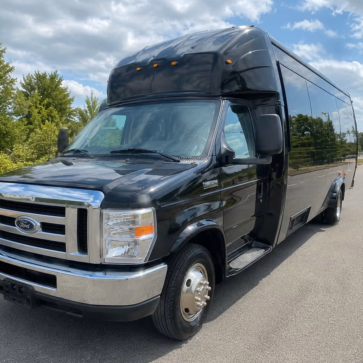 concert bus rentals in carrollton